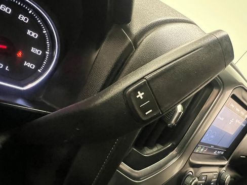 Used 2020 Chevrolet Silverado 1500 LT w/ All-Star Edition image 41