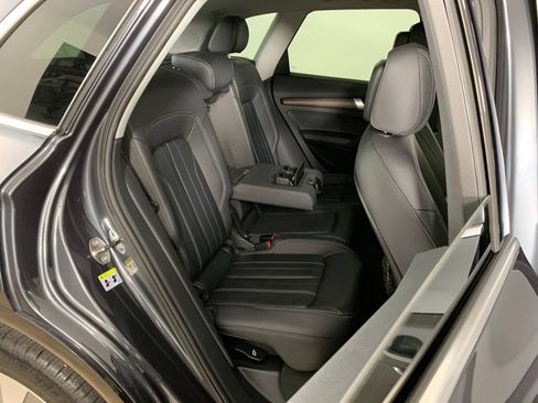Used 2023 Audi Q5 2.0T Premium Plus w/ Premium Plus Package AWD/4WD image 35