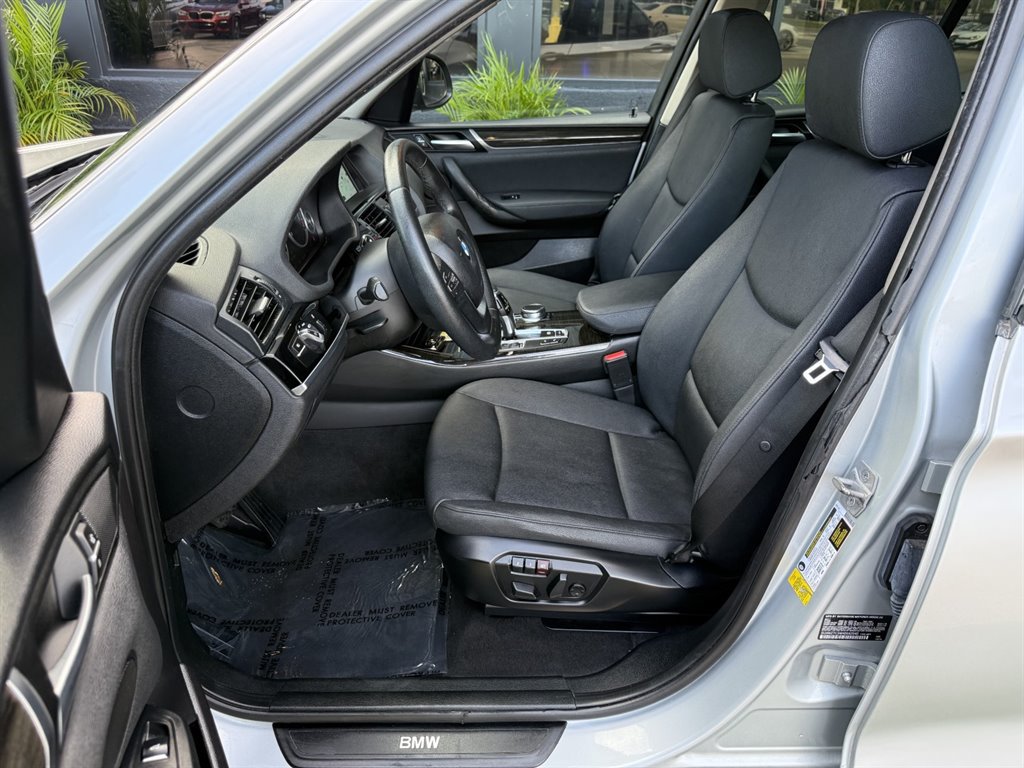 Used 2017 BMW X3 sDrive28i RWD image 13