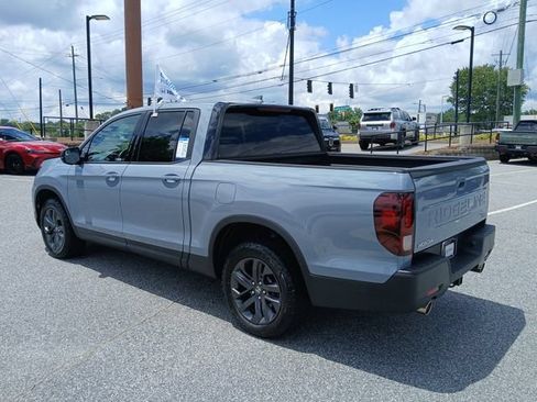 Certified 2025 Honda Ridgeline Sport image 6
