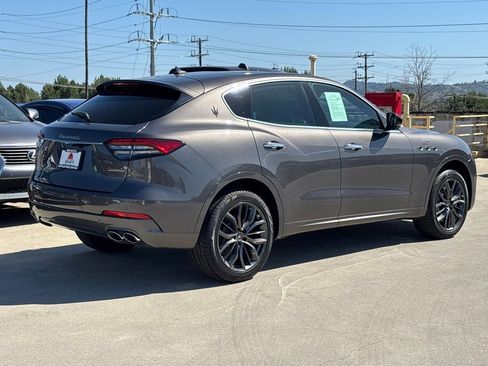 Used 2024 Maserati Levante GT Ultima AWD/4WD image 4