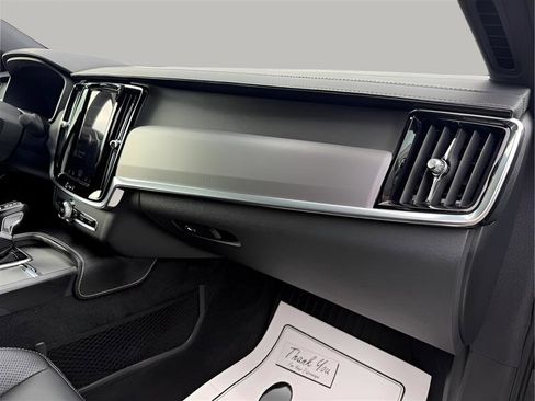 Used 2020 Volvo S90 T6 R-Design image 30
