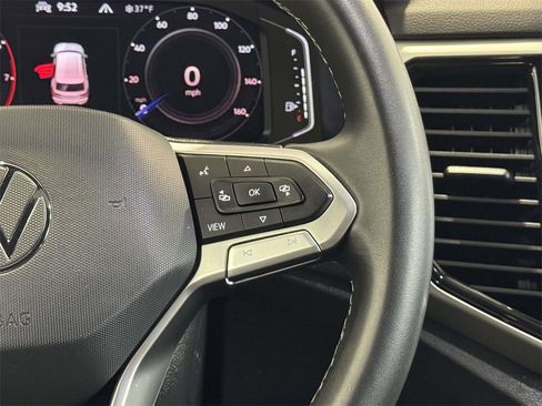 Used 2022 Volkswagen Atlas Cross Sport SE image 27