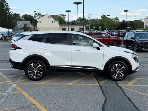 Used 2023 Kia Sportage EX AWD/4WD image 7