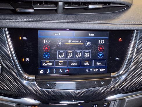 Certified 2025 Cadillac XT6 Premium Luxury image 4