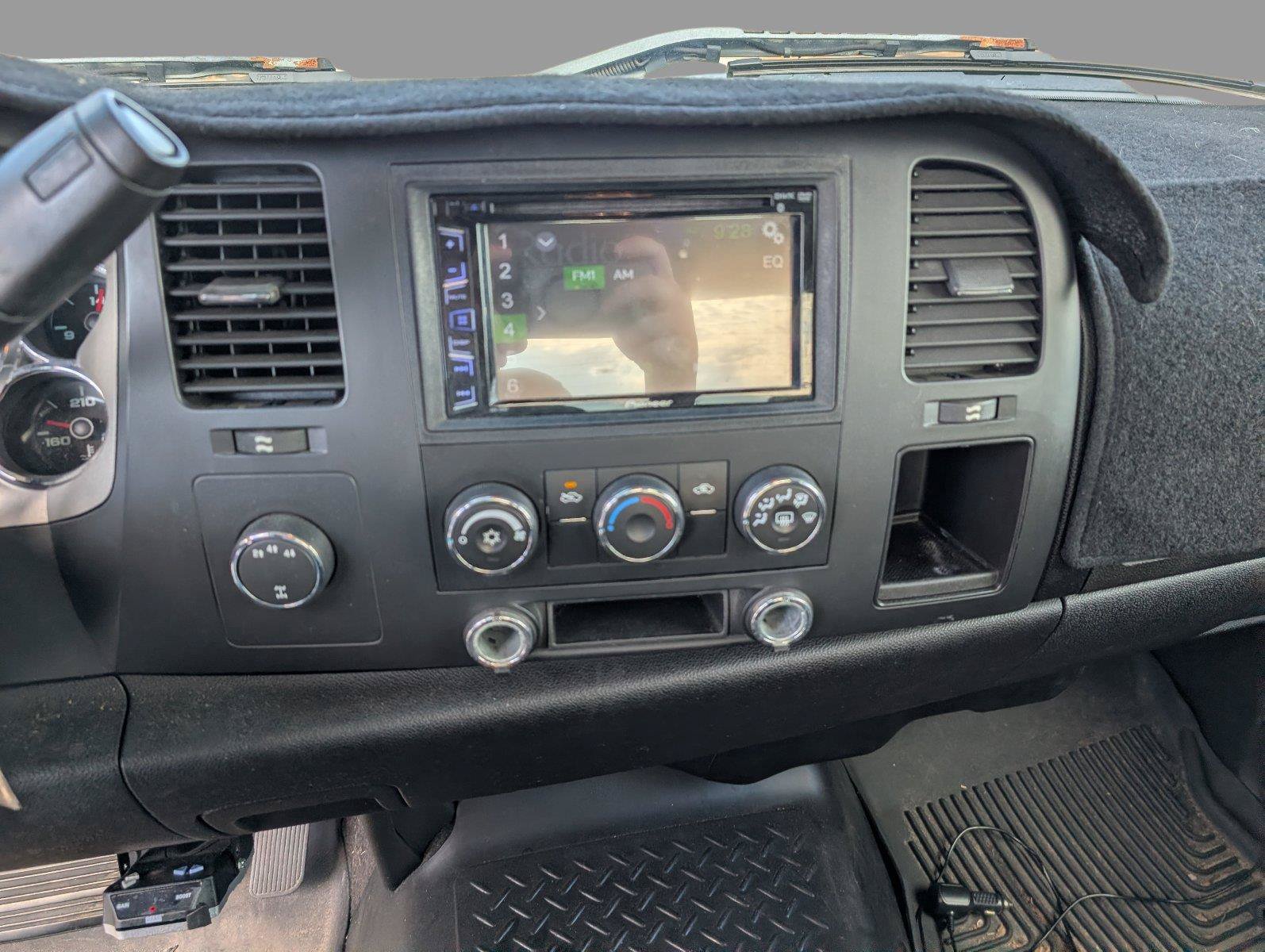 Used 2007 Chevrolet Silverado 2500 LT w/ Suspension Package, Off-Road AWD/4WD image 18
