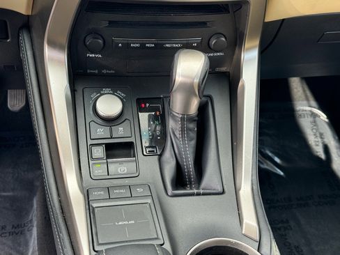 Used 2016 Lexus NX 300h AWD image 32