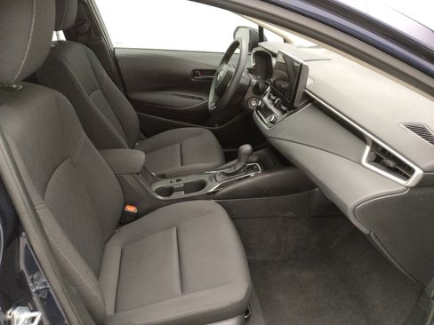 Used 2025 Toyota Corolla LE FWD image 21