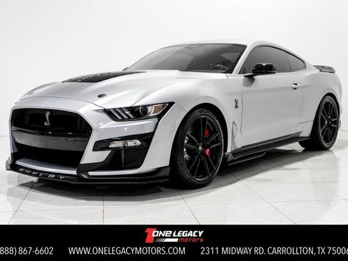 Used 2021 Ford Mustang Shelby GT500 w/ Technology Package image 1
