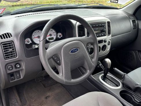 Used 2006 Ford Escape XLT AWD/4WD image 16