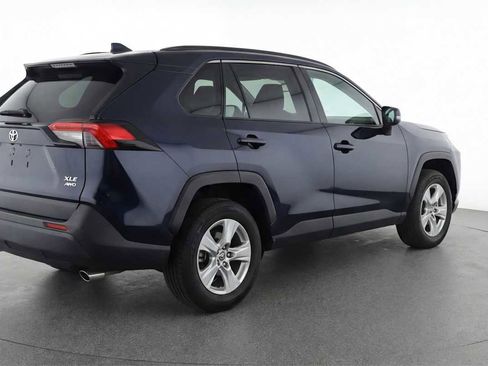 Used 2025 Toyota RAV4 XLE image 5