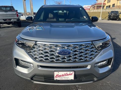 Used 2022 Ford Explorer Platinum w/ Equipment Group 601A image 2