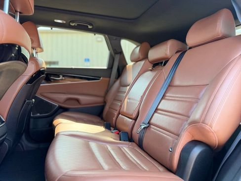 Used 2019 Kia Sorento SX FWD image 21
