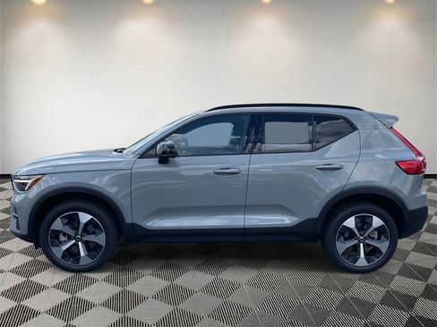 New 2026 Volvo XC40 B5 Plus w/ Protection Package Premier image 5
