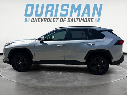 Used 2022 Toyota RAV4 XLE w/ Convenience Package AWD/4WD image 3