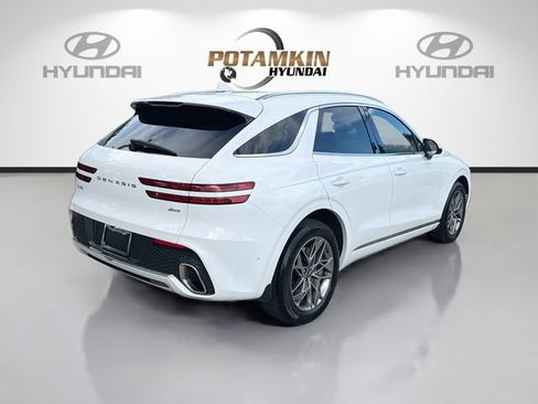 Used 2023 Genesis GV70 2.5T w/ Advanced Package AWD/4WD image 5