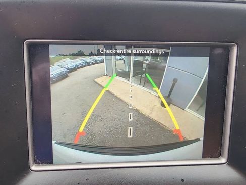 Used 2019 Jeep Grand Cherokee Laredo AWD/4WD image 24