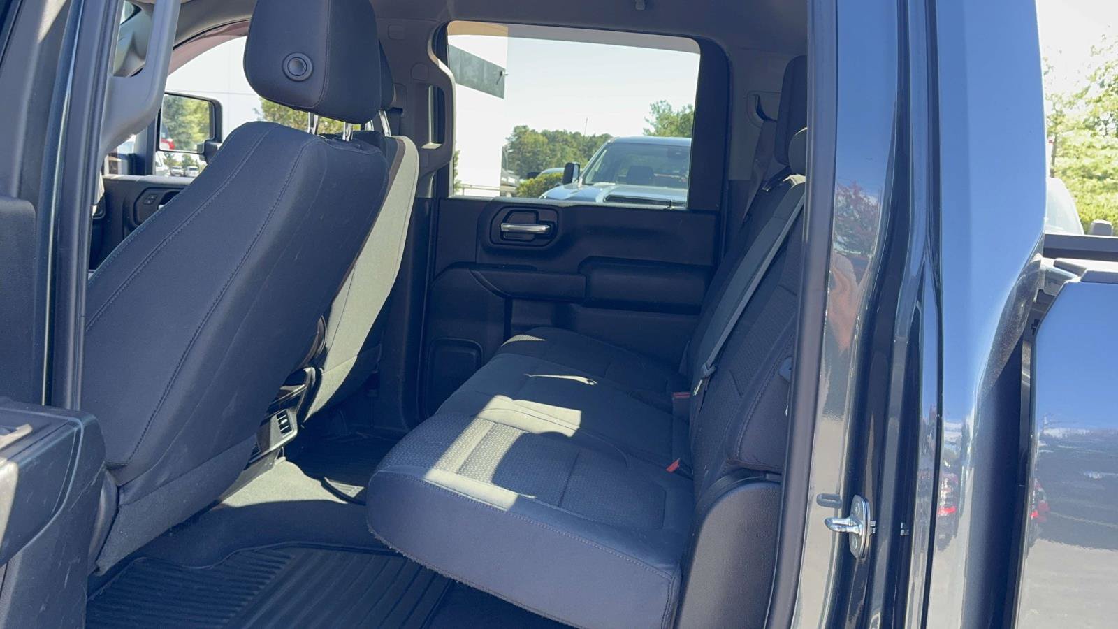 Used 2020 Chevrolet Silverado 2500 Custom w/ Custom Value Package AWD/4WD image 16