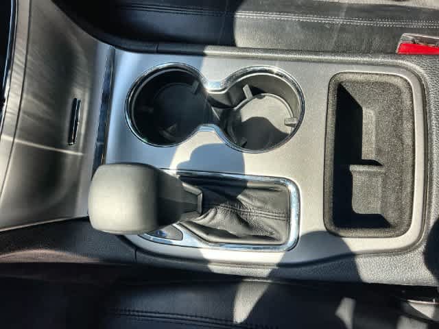 Used 2018 Jeep Grand Cherokee Altitude RWD image 16