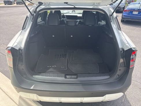 Used 2025 Nissan Kicks SR AWD/4WD image 8