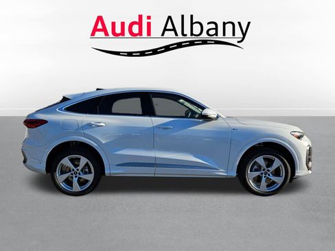 New 2025 Audi Q5 Premium Plus AWD/4WD image 3