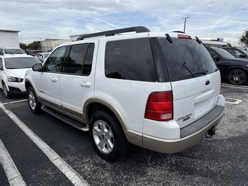 Used 2005 Ford Explorer Eddie Bauer image 4