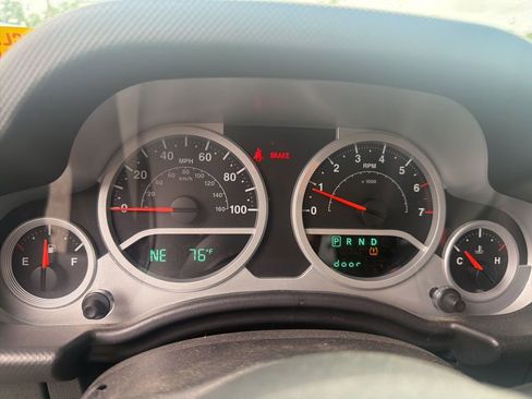 Used 2010 Jeep Wrangler Unlimited Sport AWD/4WD image 17