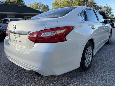 Used 2016 Nissan Altima 2.5 S w/ Power Driver Seat Package image 6