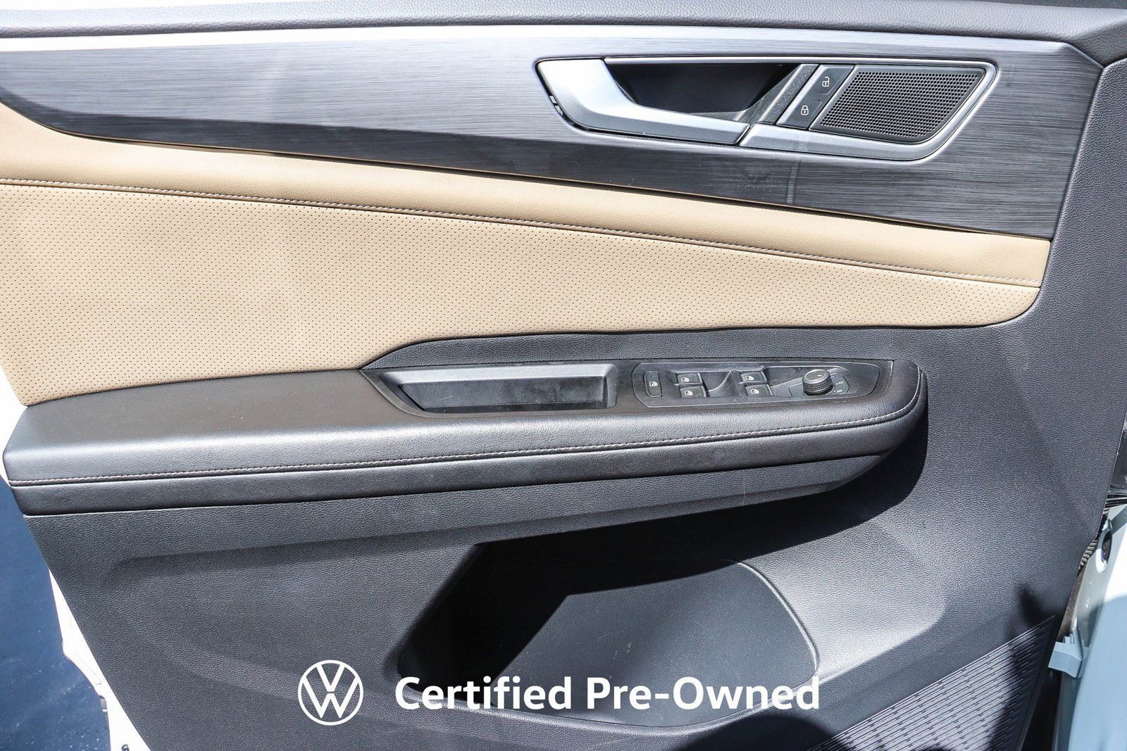 Used 2024 Volkswagen Atlas Cross Sport SE FWD image 23