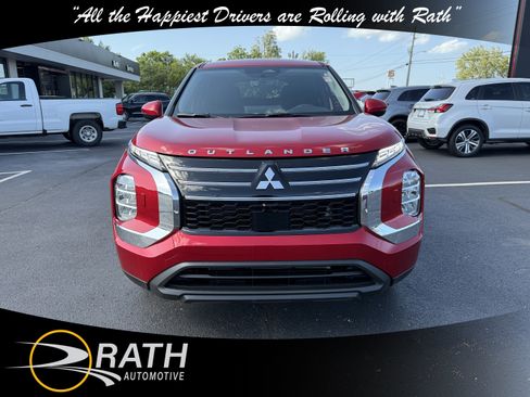 New 2025 Mitsubishi Outlander ES image 3