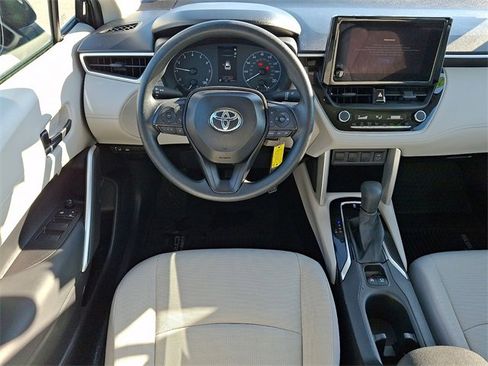 Certified 2025 Toyota Corolla Cross L image 11