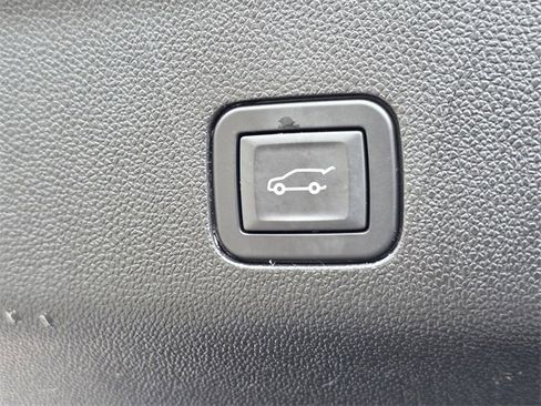 Used 2023 Chevrolet Tahoe High Country image 25