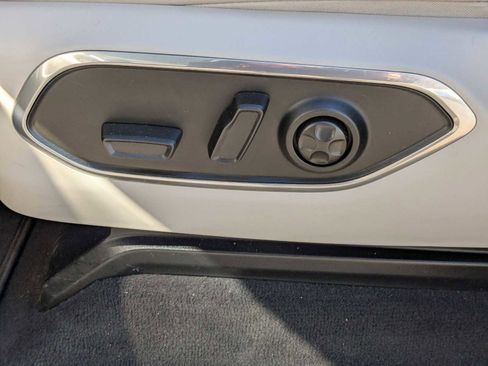 Used 2022 Jeep Wagoneer Series II w/ Premium Group I AWD/4WD image 14