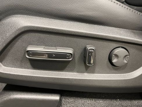 New 2025 Honda Pilot Touring image 8