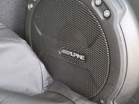 Used 2021 Jeep Wrangler Unlimited Sahara image 9