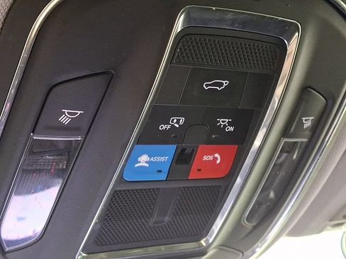Used 2023 Jeep Grand Cherokee L Limited w/ Black Appearance Package AWD/4WD image 25