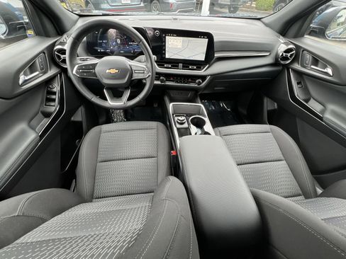Used 2026 Chevrolet Equinox LT w/ Safety and Technology Package AWD/4WD image 24