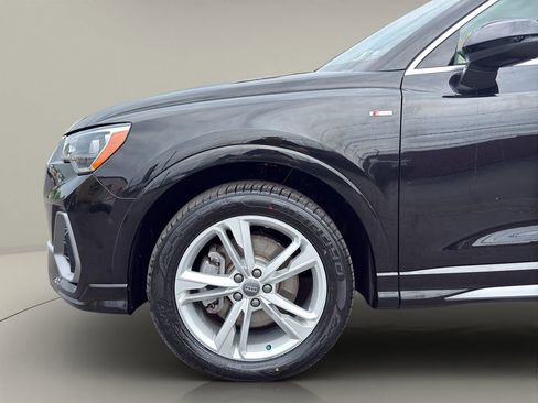 Used 2020 Audi Q3 2.0T Premium w/ Convenience Package AWD/4WD image 22