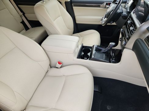 Used 2023 Lexus GX 460 Luxury AWD/4WD image 15