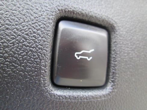 Used 2025 Ford Escape Platinum AWD/4WD image 12