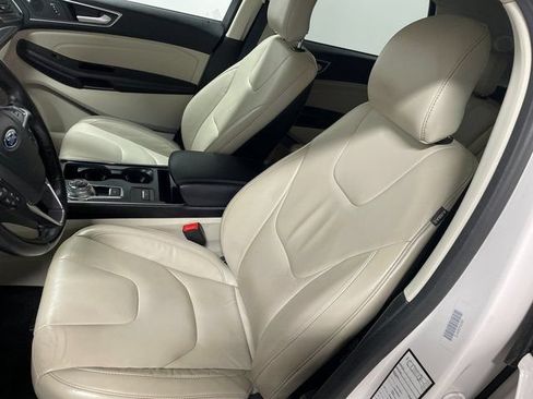 Used 2019 Ford Edge Titanium AWD/4WD image 12