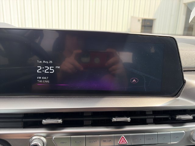 Used 2025 Kia Telluride S AWD/4WD image 19