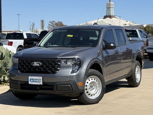 New 2025 Ford Maverick XL w/ Equipment Group 102A image 33