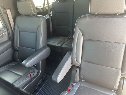 Used 2021 GMC Yukon XL Denali w/ Denali Ultimate Package AWD/4WD image 15