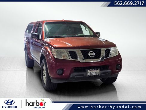 Used 2015 Nissan Frontier SV image 1