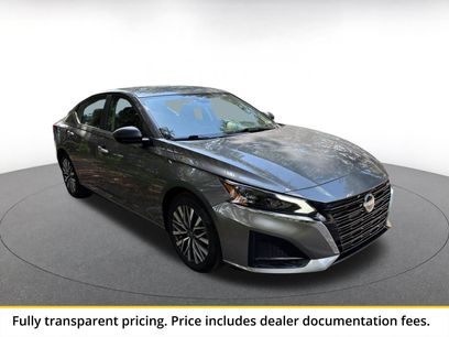 Used 2025 Nissan Altima 2.5 SV
