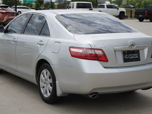 Used 2007 Toyota Camry XLE FWD image 8