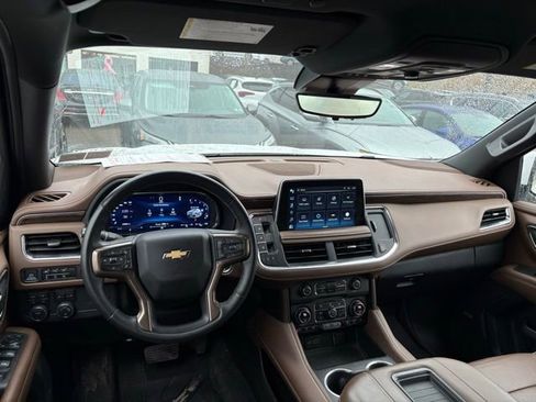 Used 2024 Chevrolet Suburban High Country image 11