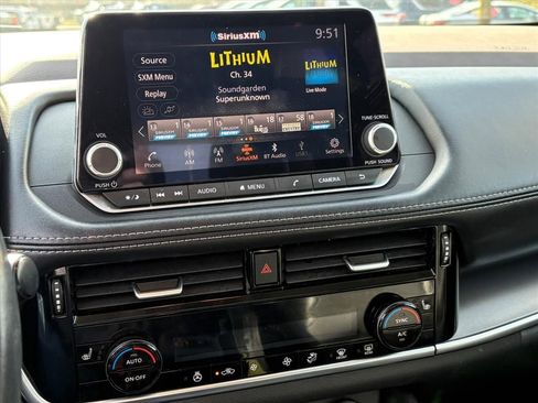 Certified 2023 Nissan Rogue SV w/ SV Premium Package image 11