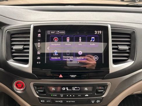 Used 2019 Honda Ridgeline RTL-T image 17